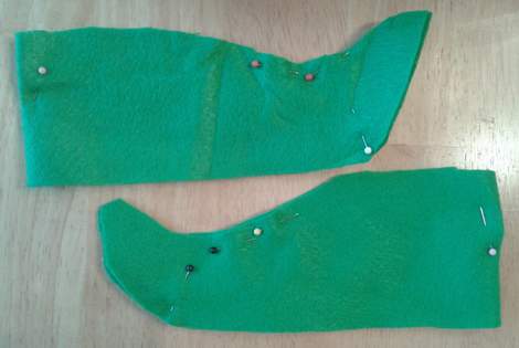 An Elf {simple DIY felt shoe covers 